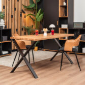 stabilny stół na metalowym X