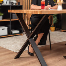 stół do przestrzeni biurowej