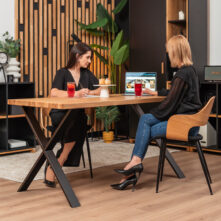 stół do spotkań biznesowych