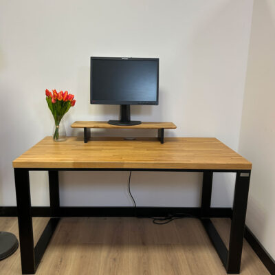 Desk with monitor extension free of charge