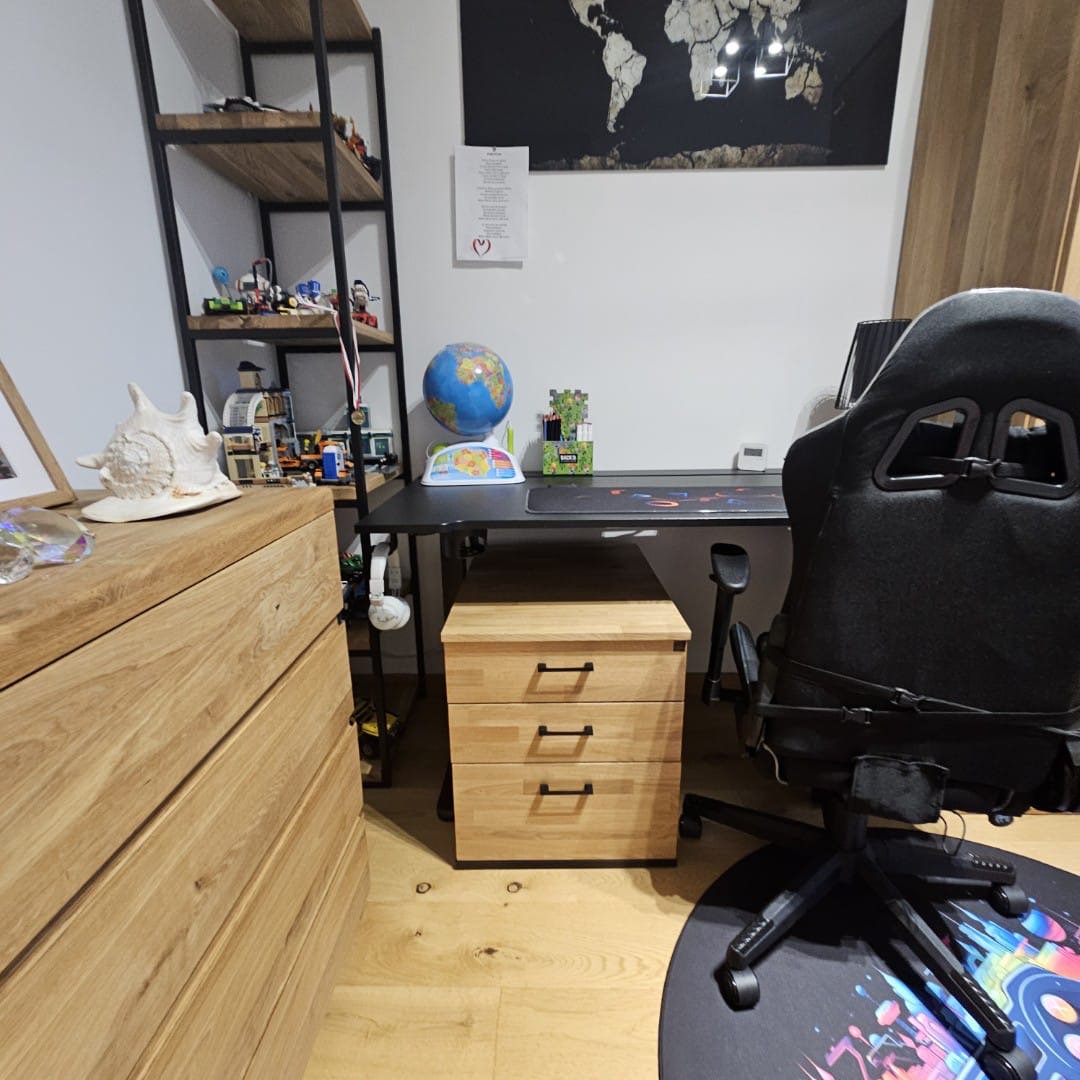 Image #1 from Emila TS.