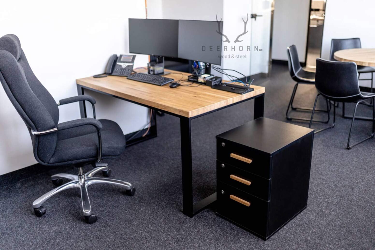 desk_with_drawers_on_key wooden desk