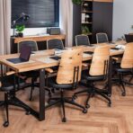 ekskluzywny stół do sali konferencyjnej z drewna na 10 stanowisk