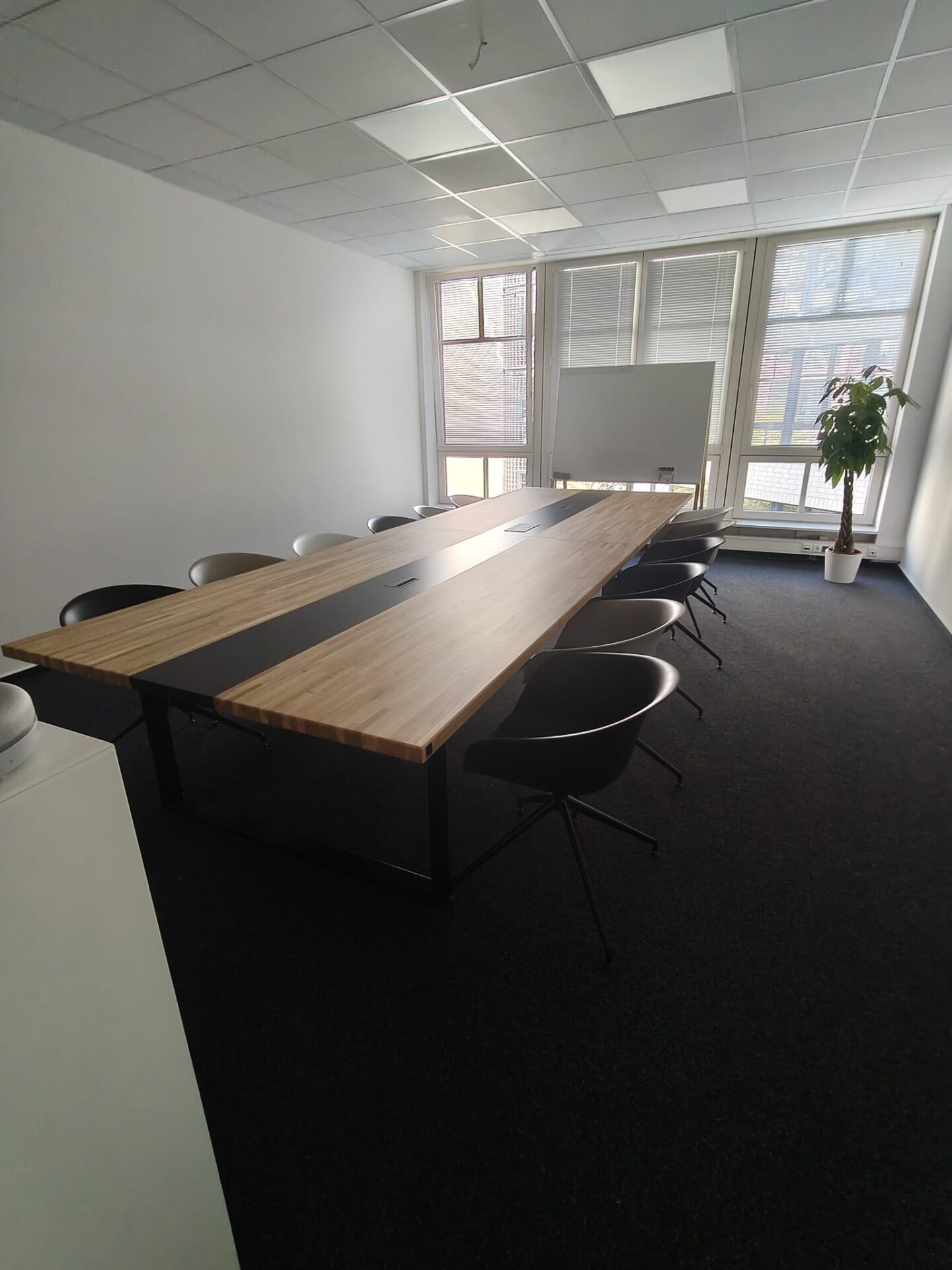 Image #1 from Gustav