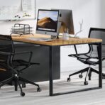 biurko-z-drewnianym-blatem-na-dwie-osoby