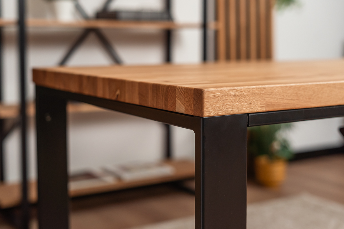 biurko-z-metalowymi-nogami biurko z metalowymi nogami