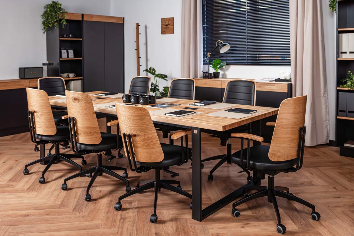 stol-konferencyjny-do-biura-open-space-z-drewnianym-blatem stół konferencyjny do biura open space z drewnianym blatem