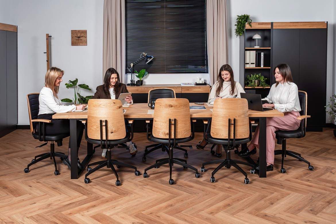 stol-konferencyjny-z-litego-drewna stół konferencyjny z litego drewna