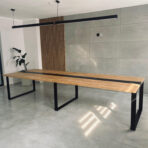 duży stół konferencyjny do firmy