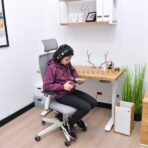 electrically adjustable desk for student