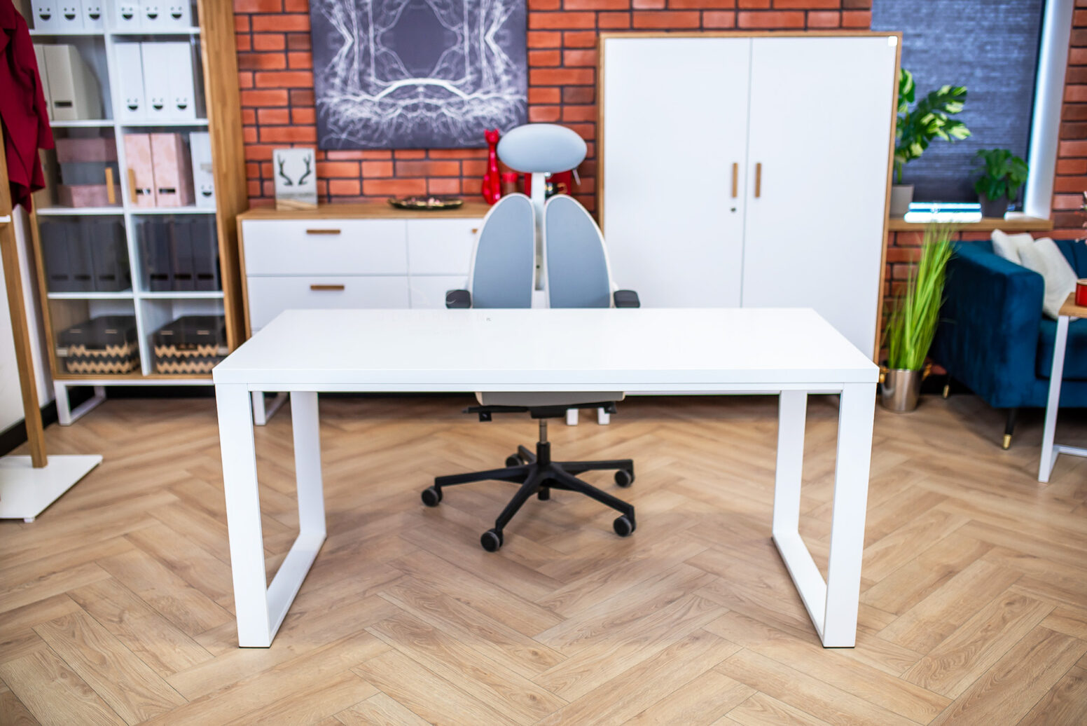 desk-white-scandinavian white scandinavian desk