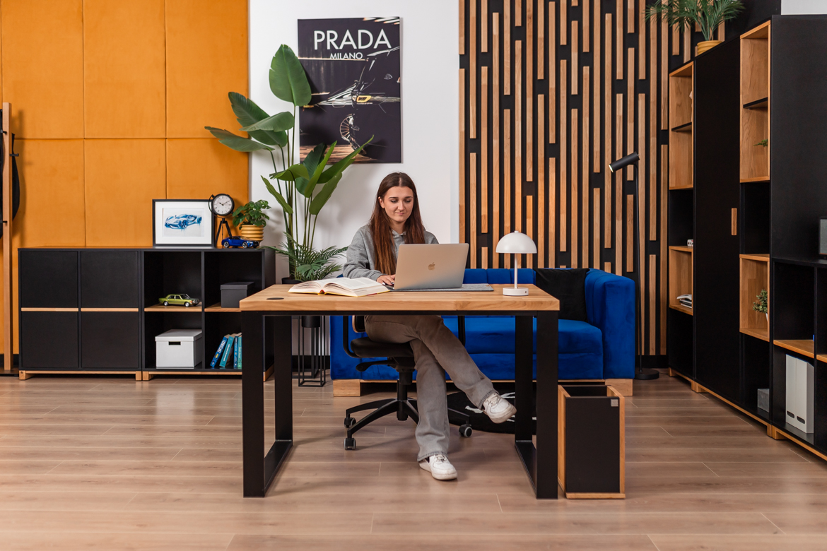 biurko-do-odrabiania-lekcji biurko do odrabiania lekcji