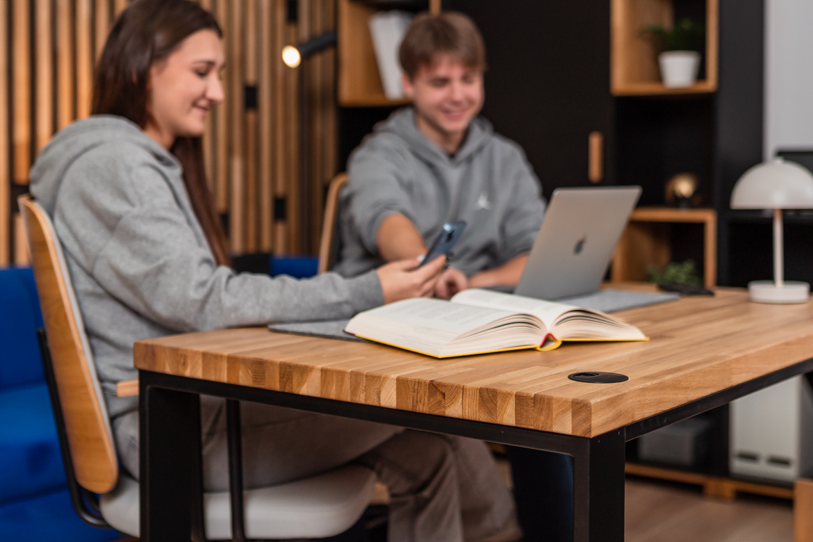 biurko-do-szkoly-i-studiow biurko do szkoły i studiów