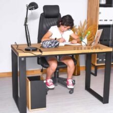 desk on metal legs