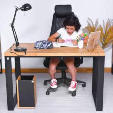 fashionable desk for a teenager