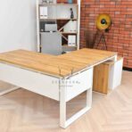desk with masking blends