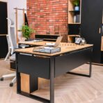 corner desk on metal legs