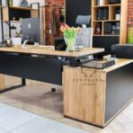 president's corner desk