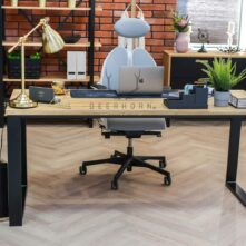 Deerhorn desk