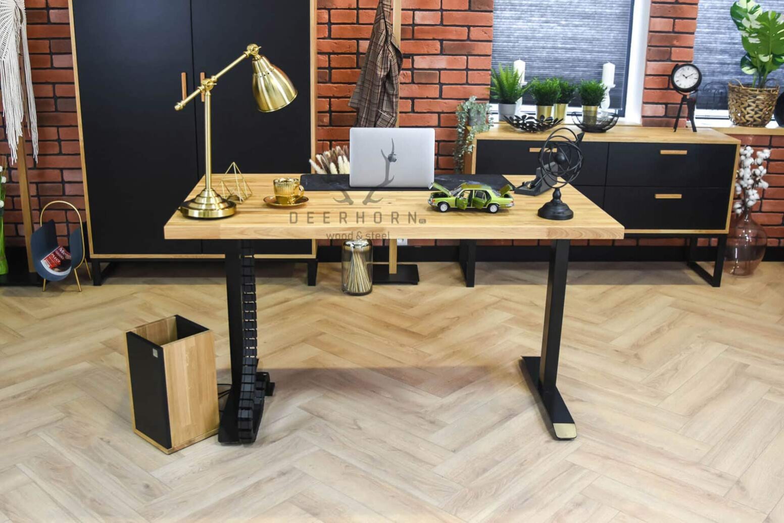 desk_adjustable_ adjustable desk