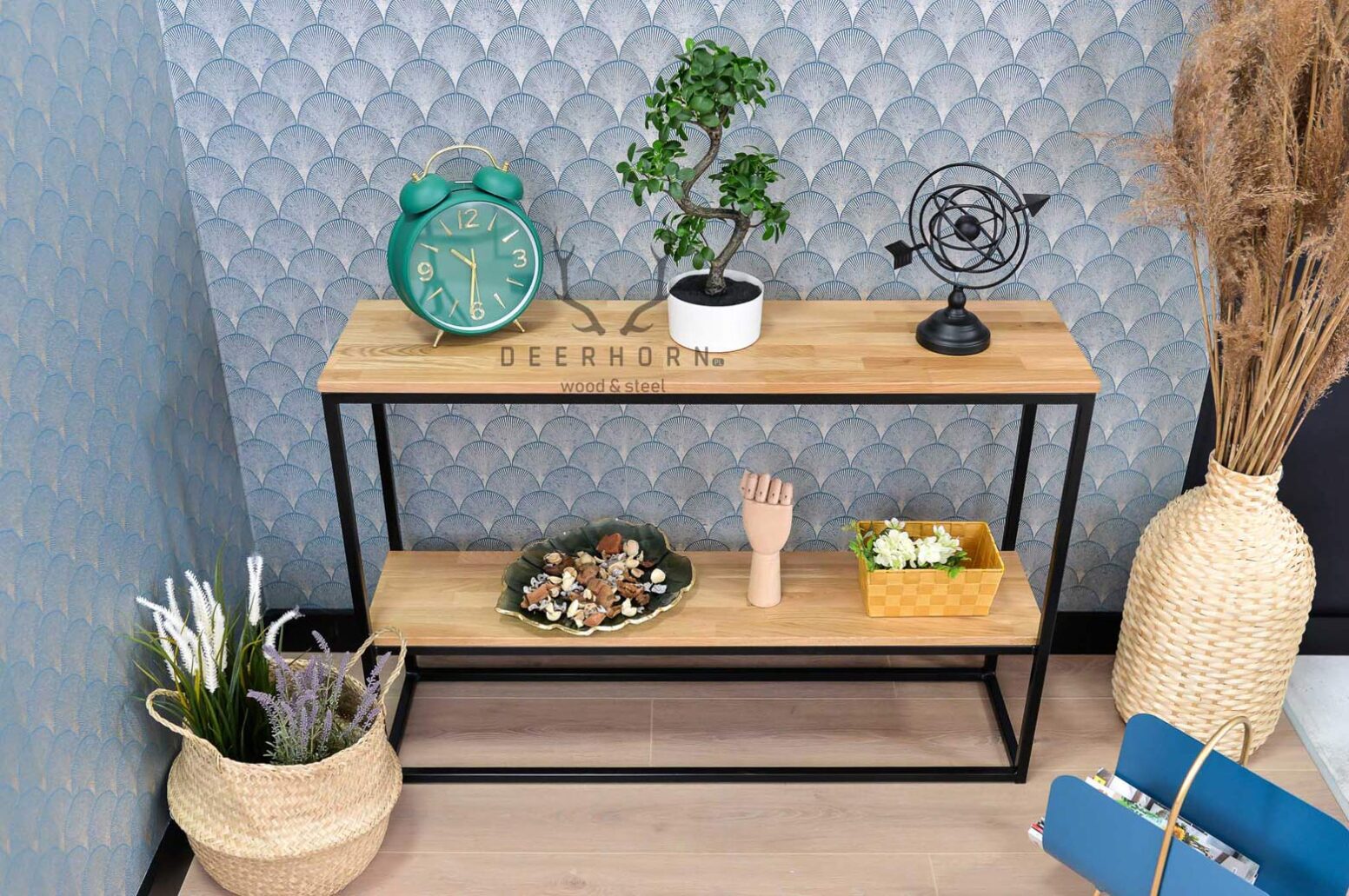 console_to_the_ hallway hallway console