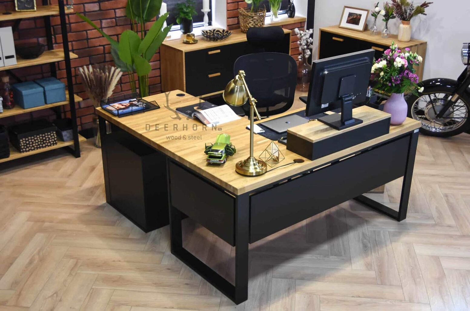 desk_narrow corner desk