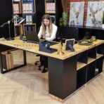 Deerhorn corner desk