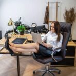 corner desk with pedestal
