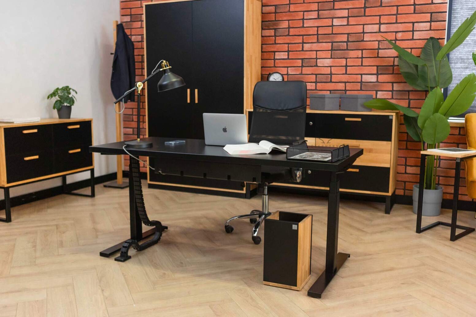 biurko-160x70-regulowane black adjustable desk for sitting work