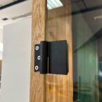 sturdy metal hinges