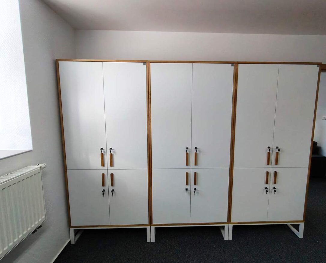 RODO white lock cabinets