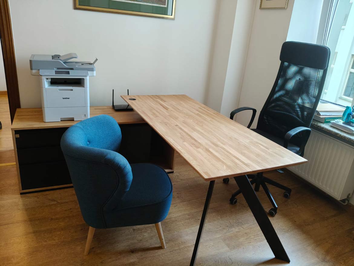 lawyer's office with desk with oak top