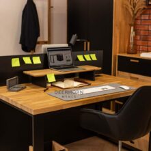 ergonomic desk for the office