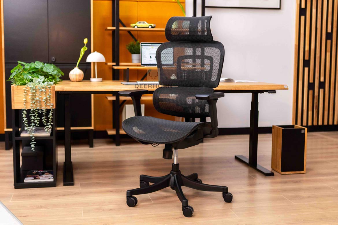 breathable office chair with airy backrest