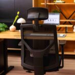 office chair with airy backrest