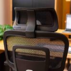 swivel chair with headrest