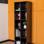 czarny regał ekspozycyjny do biura