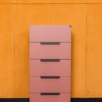 komoda z pięcioma szufladami