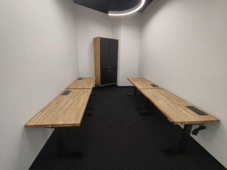 modern electric desks with height adjustment