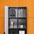 regał do firmy z ukrytymi półkami