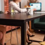 stół coworkingowy do pracy zespołowej