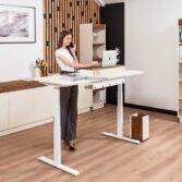 electrically adjustable desk