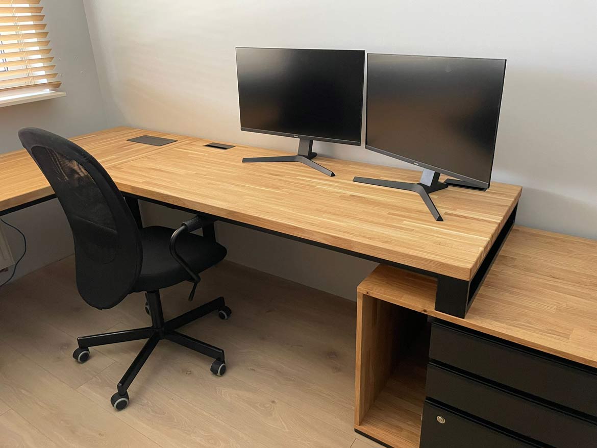 computer desk for two monitors