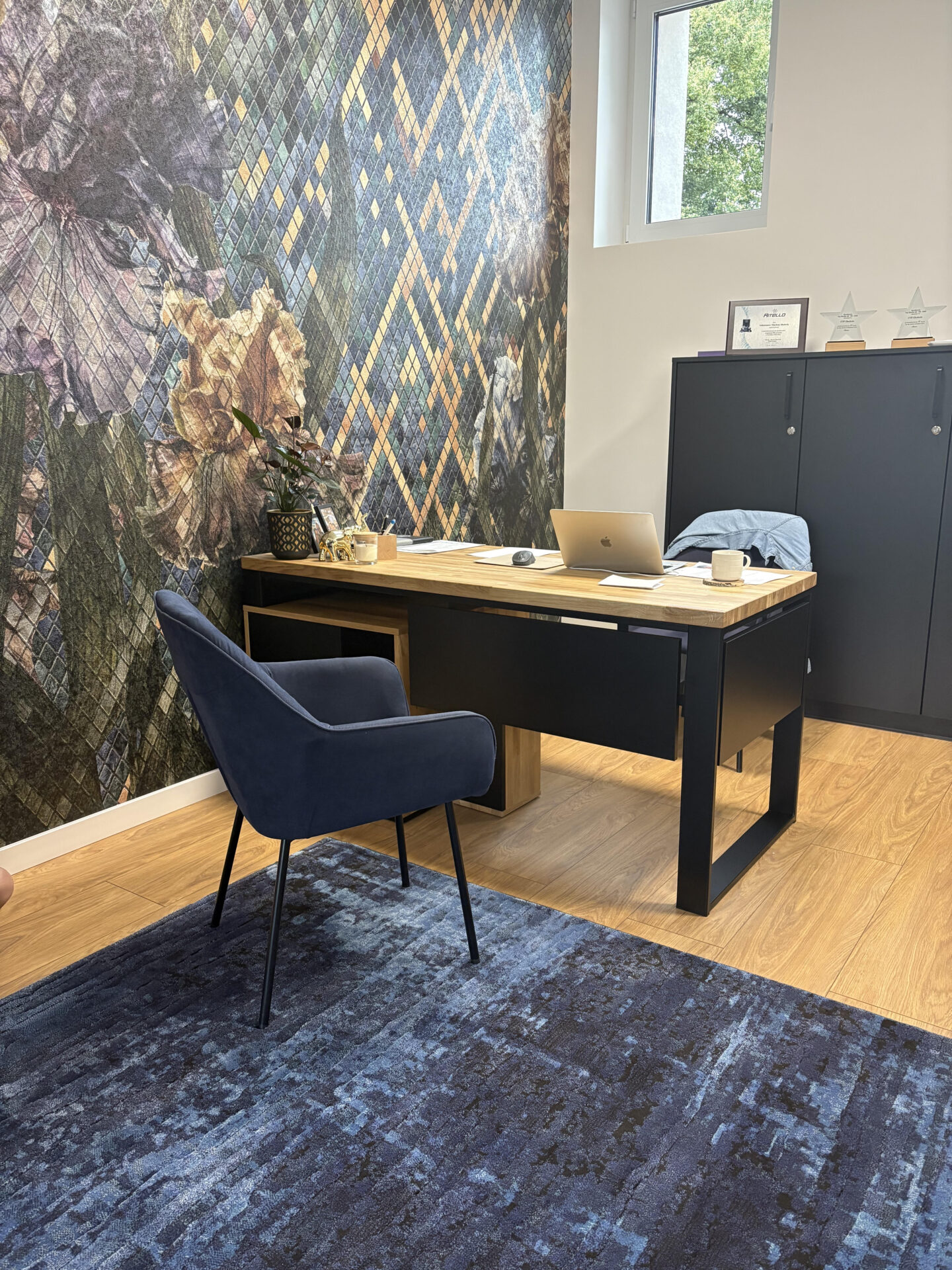 desk for medical facility Katowice Deerhorn