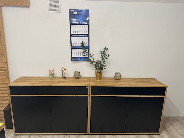 Premium commodes for accounting office from Gdansk area