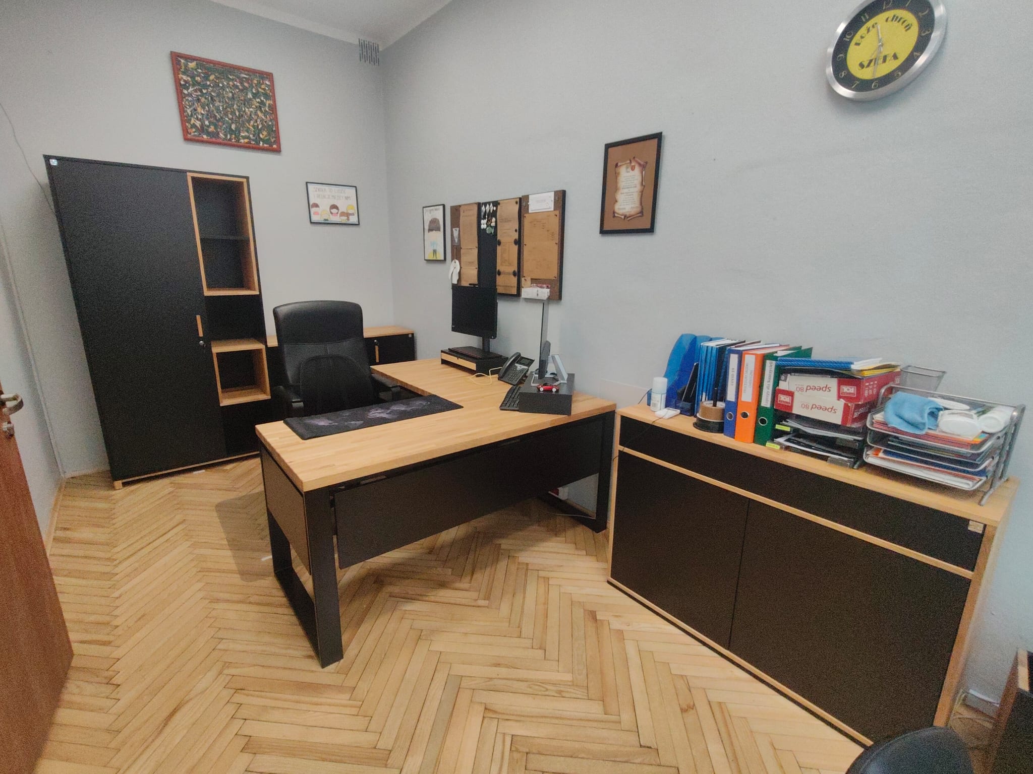 Cabinet furniture set