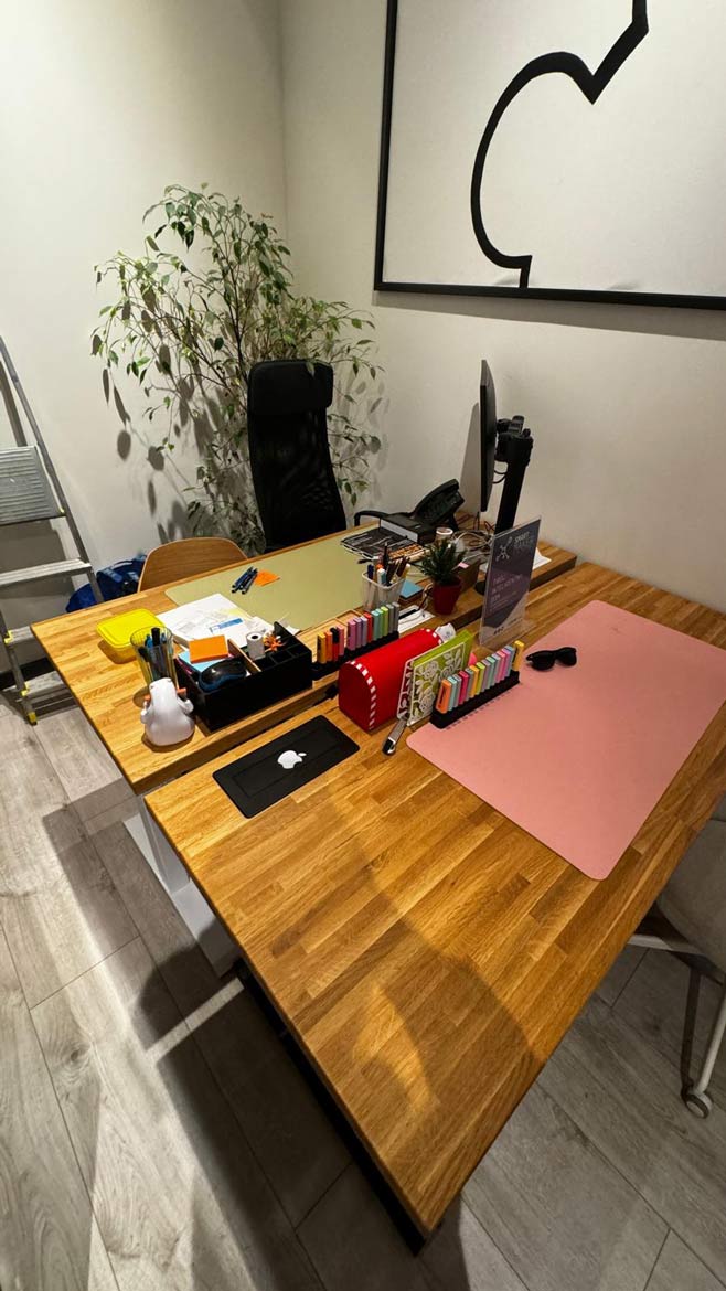 white desks for Mrs. Klaudia