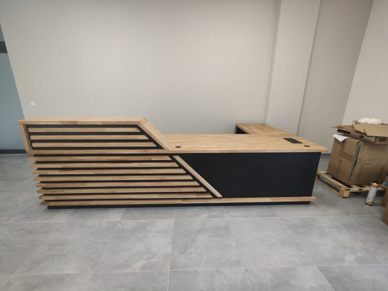 Large reception counter for the notary office of Mr. David from Legionowo
