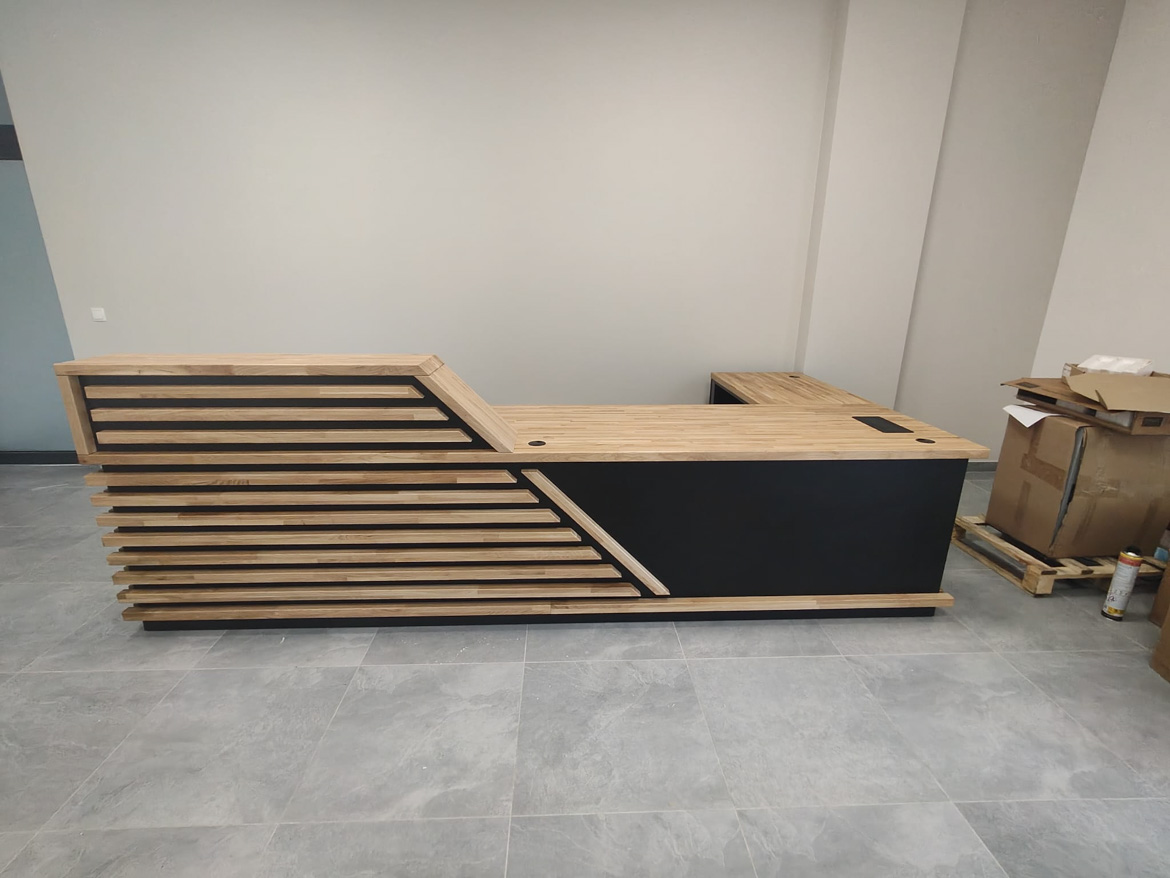 Large reception counter for the notary office of Mr. David from Legionowo