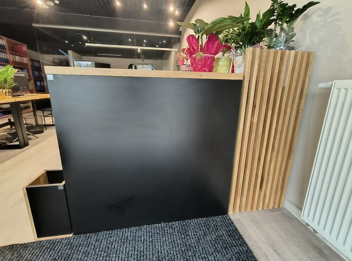 Small reception counter with fins for an accounting office from Nowy Sącz
